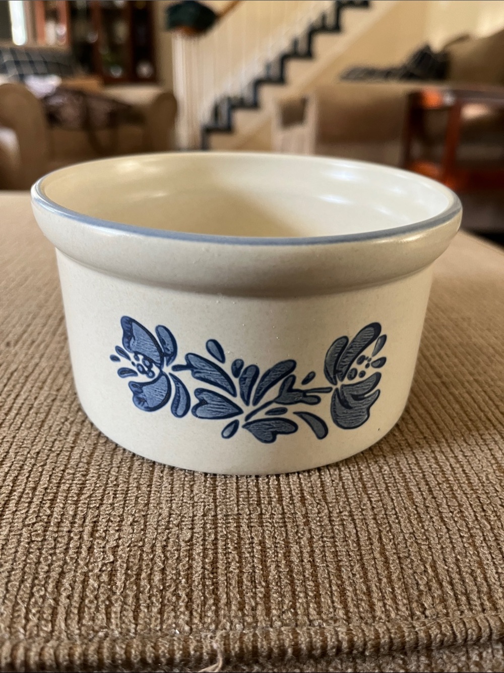 Pfaltzgraff Yorktown Blue Floral Stoneware Crock/Buttertub - Cream and Blue